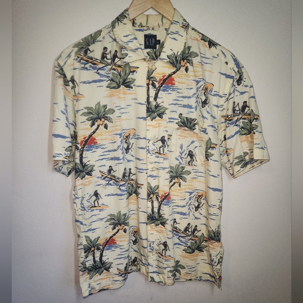 Vintage Gap Short Sleeved Button Up Shirt, Men's Size XS